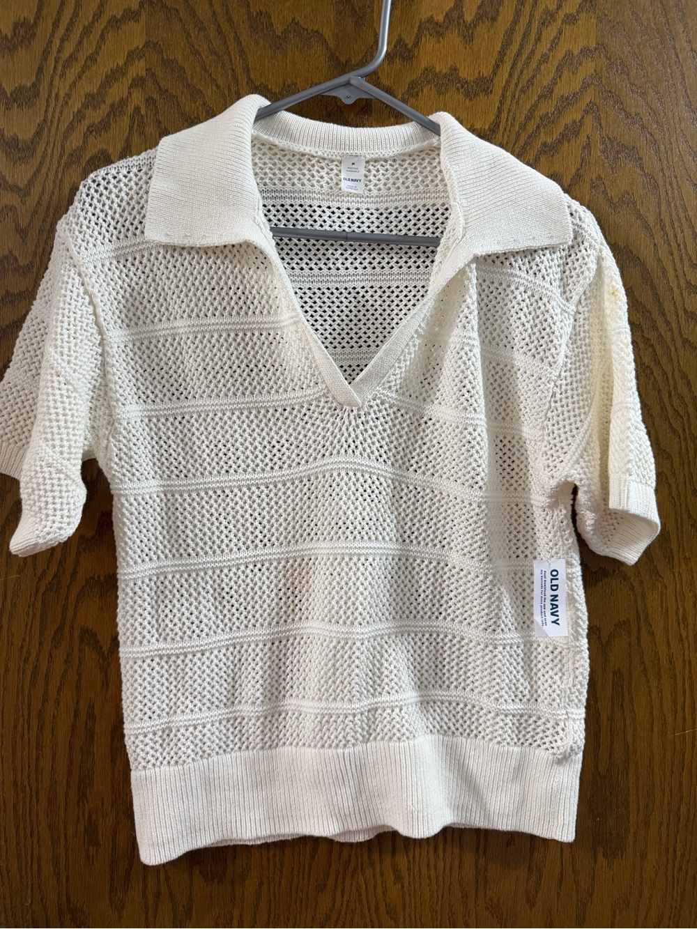 Old Navy Men's Cream Open-Knit V-Neck Polo Sweater with Short Sleeves Medium